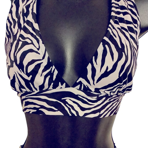 Ujena 84 Women’s NWOT Zebra Bikini. 2 Piece Bathing Suit/Swim Suit - Picture 4 of 6
